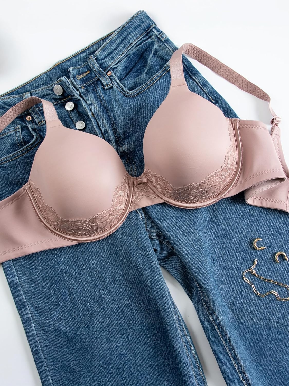 image:imageVanity Fair Womens Full Figure Beauty Back Smoothing Bra with Lace 4Way Stretch Fabric Lightly Lined Cups up to DDToasted Coconut